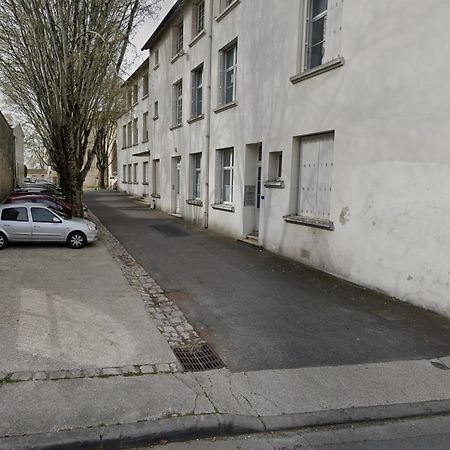 La Terrasse - Parking Gratuit - Fibre - Rdc - Centre Ville Saintes Exterior foto